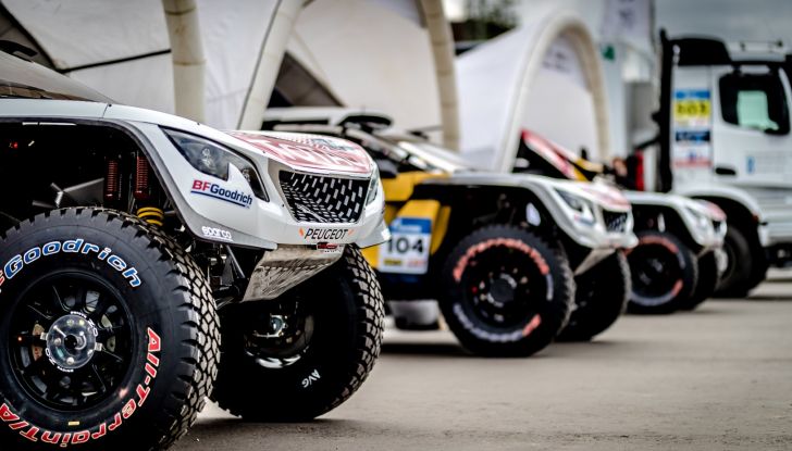 Peugeot pronta a ripetere il successo al Silk Way Rally con 3008DKR - Foto 2 di 5