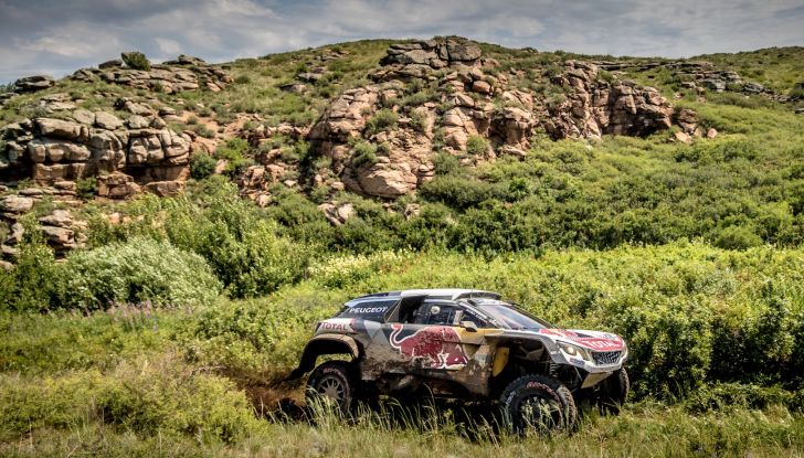 Peterhansel il più veloce nella sesta tappa del Silk Way Rally - Foto 1 di 4
