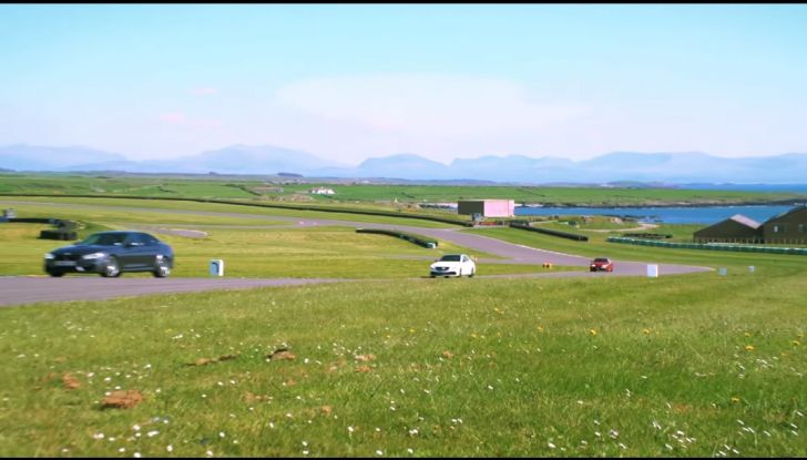 Alfa Romeo Giulia: un guasto nella sfida contro BMW M3 e Mercedes C63 AMG - Foto 12 di 29