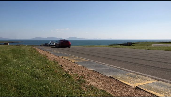 Alfa Romeo Giulia: un guasto nella sfida contro BMW M3 e Mercedes C63 AMG - Foto 18 di 29