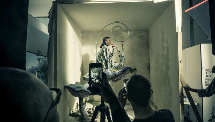 Calendario Pirelli 2018: le prime immagini dal Paese delle Meraviglie - Foto 25 di 29