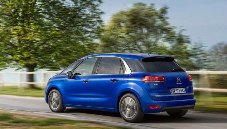 Citroën C4 Picasso supera la barriera di pedaggio autostradale in completa autonomia - Foto 13 di 13