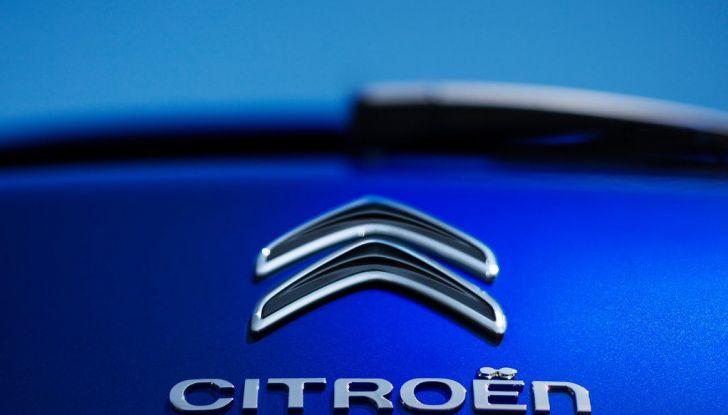 Citroën C4 Picasso supera la barriera di pedaggio autostradale in completa autonomia - Foto 5 di 13