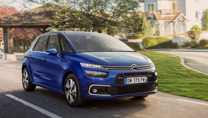 Citroën C4 Picasso supera la barriera di pedaggio autostradale in completa autonomia - Foto 7 di 13