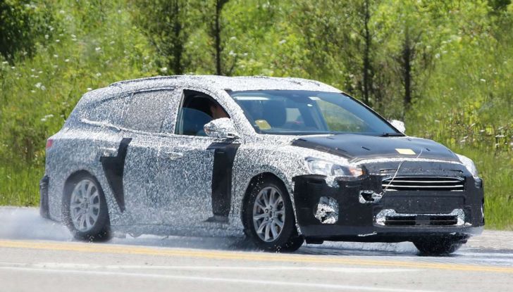 Ford Focus station wagon, prime immagini e dati tecnici - Foto 1 di 9