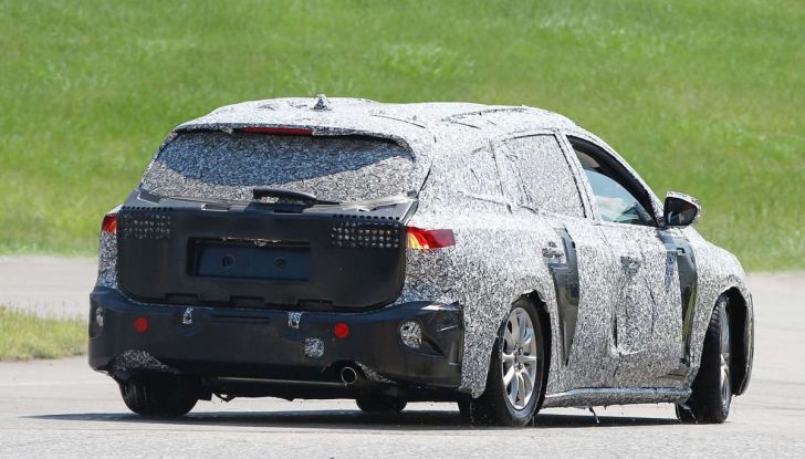 Ford Focus station wagon, prime immagini e dati tecnici - Foto 4 di 9