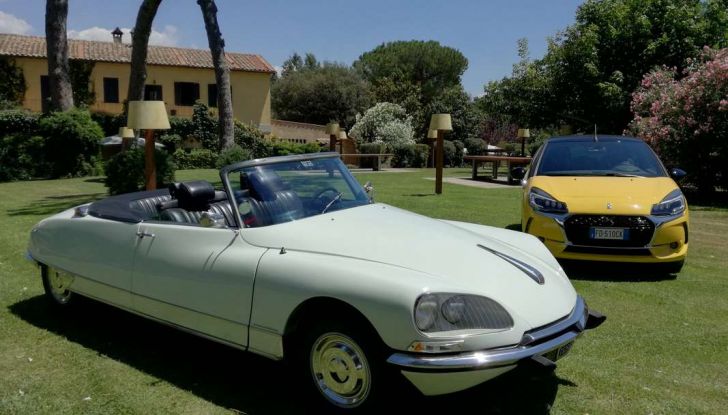 Citroën DS 21 Cabriolet, prova su strada della madre delle DS Cabrio - Foto 3 di 15