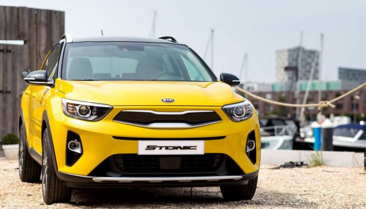 Kia Stonic, prova su strada del crossover urbano compatto - Foto 1 di 11