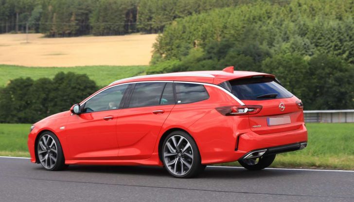 Opel Insignia GSi Sports Tourer, informazioni sulla station wagon sportiva - Foto 27 di 29