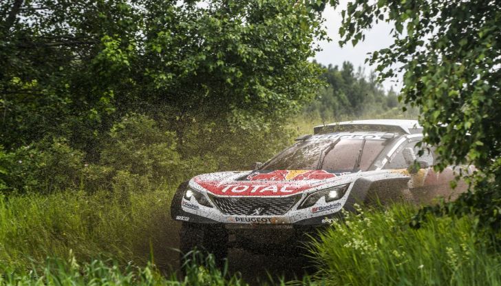 La Peugeot 3008DKR monopolizza il primo podio al Silk Way Rally - Foto 4 di 5