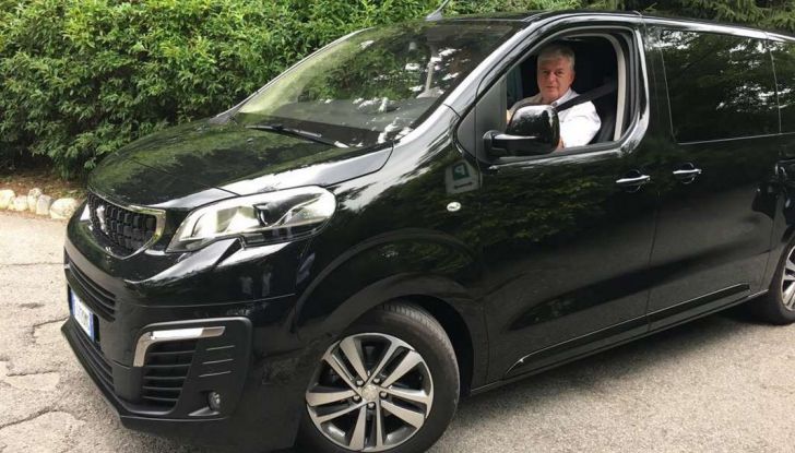 Peugeot Traveller, prova su strada e dati tecnici del multivan - Foto 1 di 13