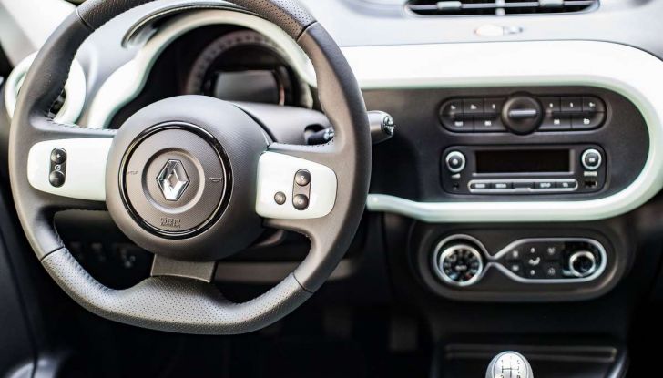 Renault Twingo LA PARISIENNE, serie limitata con prezzi da 14.550 euro - Foto 8 di 15