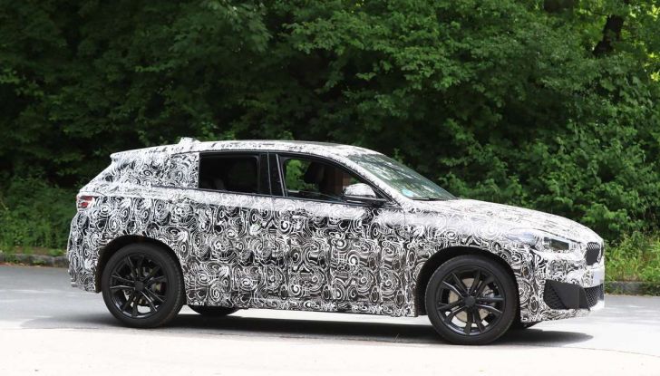 BMW X2 2018, le prime foto spia del SUV coupé - Foto 12 di 14