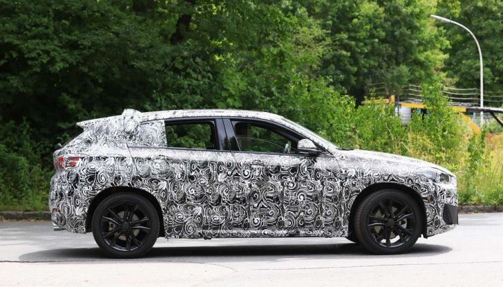 BMW X2 2018, le prime foto spia del SUV coupé - Foto 5 di 14