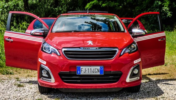 Test Peugeot 108 Collection VS Peugeot iON: Elettrica contro Citycar - Foto 10 di 39