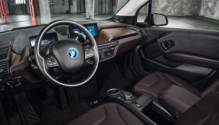 Nuova BMW i3 e i3s: l’elettrica diventa più aggressiva e tecnologica - Foto 15 di 20