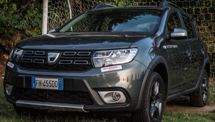 Dacia Sandero Stepway 0.9 TCe 90 CV Brave, prova su strada della versione GPL - Foto 7 di 29