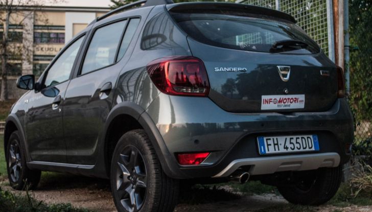 Dacia Sandero Stepway 0.9 TCe 90 CV Brave, prova su strada della versione GPL - Foto 24 di 29