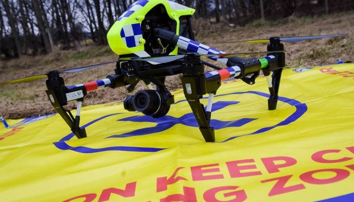 Francia, le multe piovono dal cielo: arrivano i droni della polizia - Foto 4 di 8