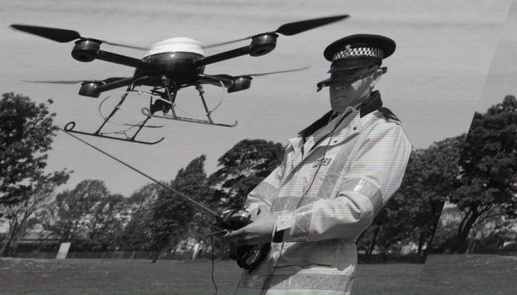 Francia, le multe piovono dal cielo: arrivano i droni della polizia - Foto 6 di 8