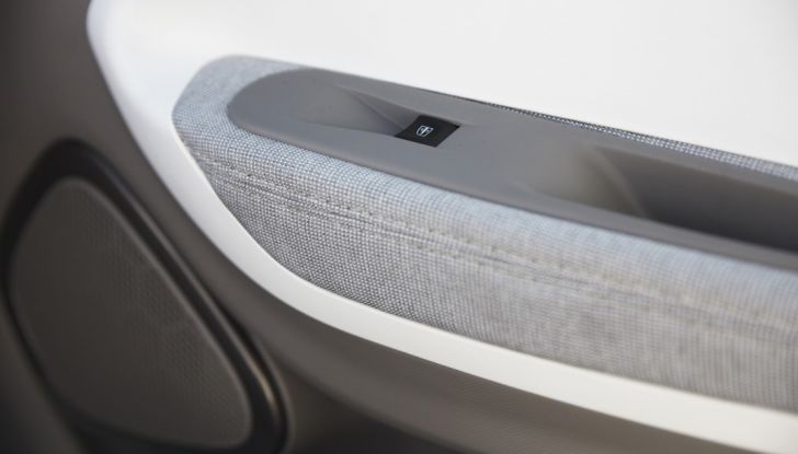 Le batterie esauste delle auto elettriche non verranno sprecate, serviranno alle ricariche - Foto 12 di 12