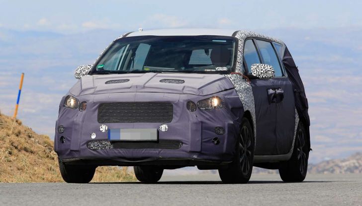 Kia Carnival Facelift 2018, la monovolume coreana si aggiorna - Foto 5 di 8