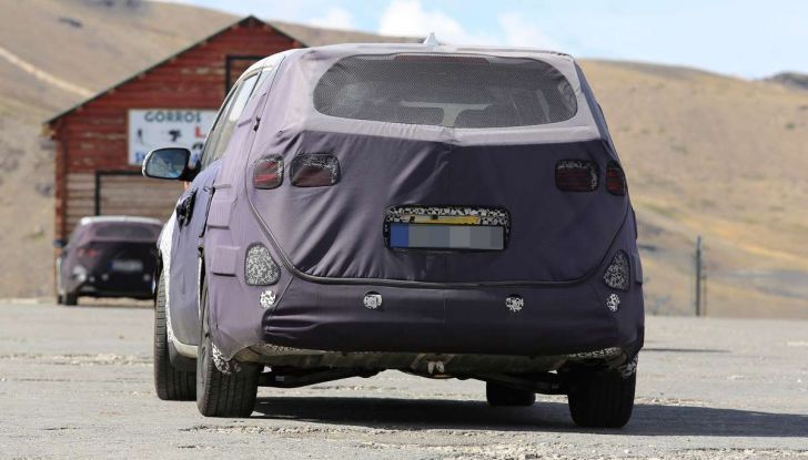 Kia Carnival Facelift 2018, la monovolume coreana si aggiorna - Foto 4 di 8