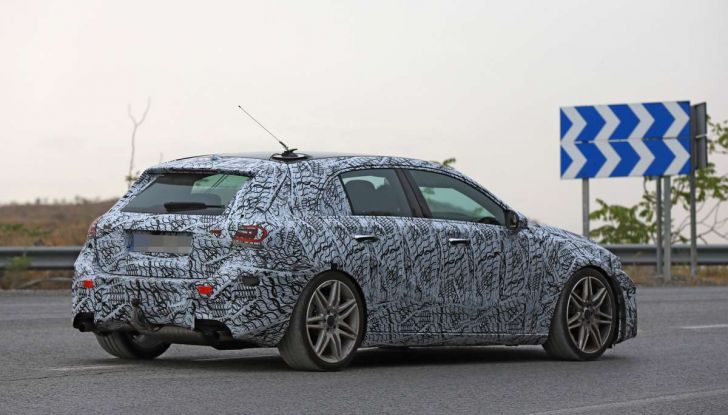Mercedes-AMG A45 2018, nuovi test della compatta sportiva - Foto 30 di 31