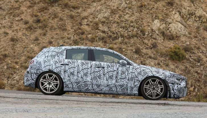 Mercedes-AMG A45 2018, nuovi test della compatta sportiva - Foto 15 di 31