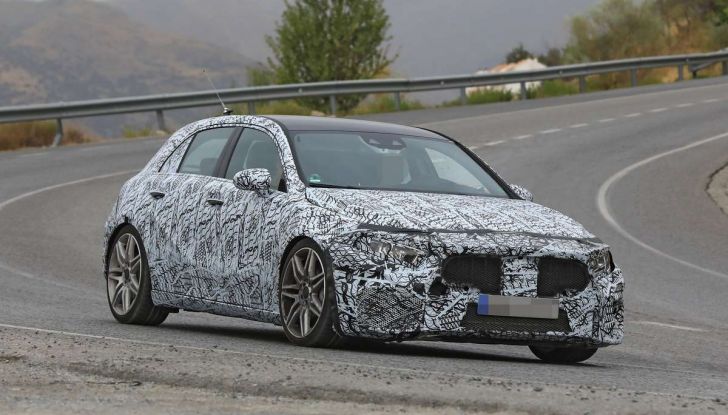 Mercedes-AMG A45 2018, nuovi test della compatta sportiva - Foto 22 di 31