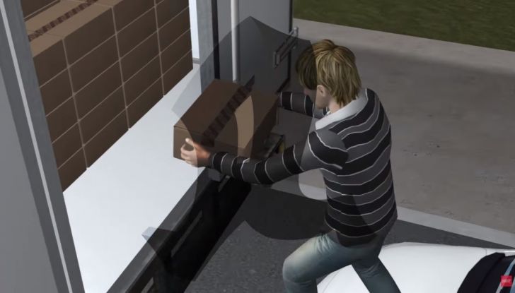 Olanda, Furto da 500.000€ in iPhone da un TIR in corsa - Foto 6 di 11