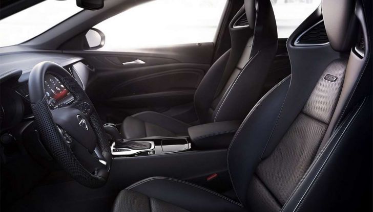 Opel Insignia GSi - Foto 6 di 7