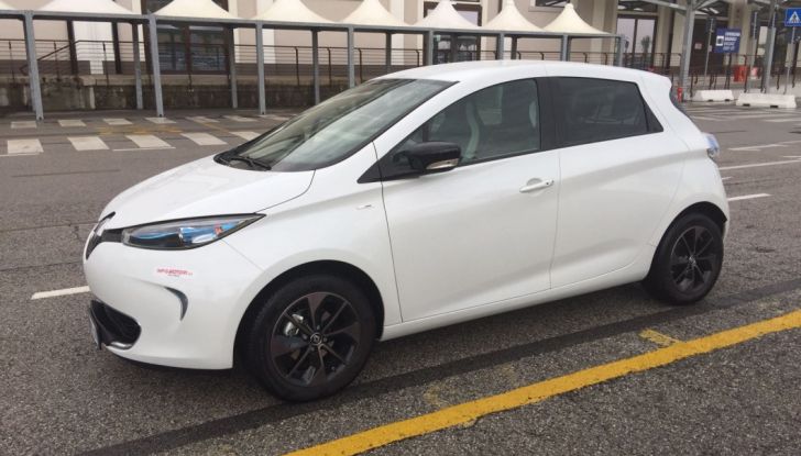 Test Drive Renault Zoe40: 1000 km a zero euro e zero emissioni - Foto 13 di 26