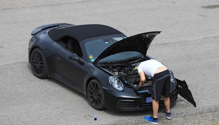Nuova Porsche 911, nata al Nurburgring - Foto 3 di 14
