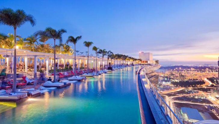 A Singapore l’asfalto si illumina di notte in maniera naturale - Foto 8 di 16