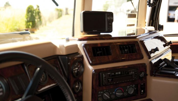 L’Hummer H1 del rapper Tupac sarà in vendita a 100.000 dollari - Foto 7 di 18