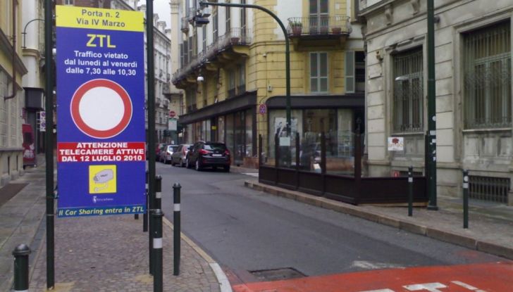 Strisce blu e ZTL: a Torino si paga in base al reddito - Foto 6 di 9