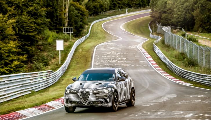 Alfa Romeo Stelvio Quadrifoglio, il SUV più veloce al mondo sul Nurburgring [Video] - Foto 2 di 14