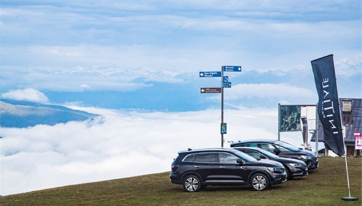 Renault Initiale Paris, la Losanga dallo stile ricercato e chic - Foto 7 di 16