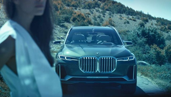 BMW X7 iPerformance, il SUV 7 posti a passo lungo - Foto 13 di 15