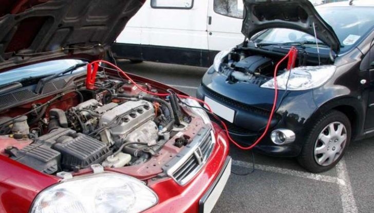 Come testare la batteria auto e controllare la sua carica - Foto 7 di 8