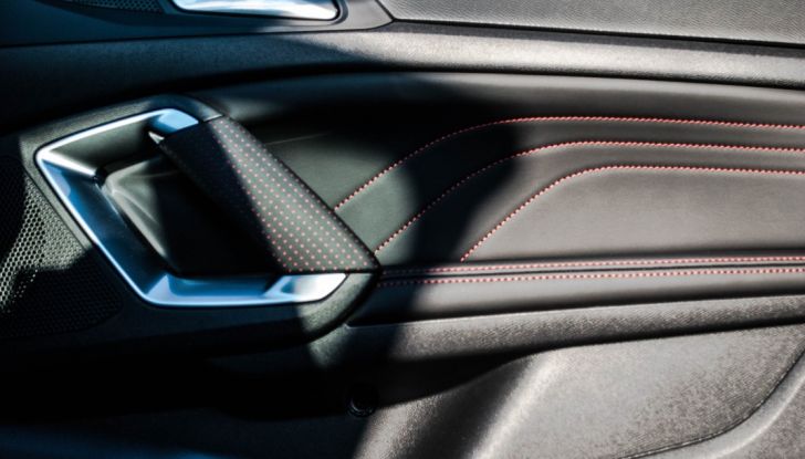 Peugeot 308 SW GT Line 2017: Prova, caratteristiche e prezzi del BlueHDI da 120CV - Foto 20 di 32