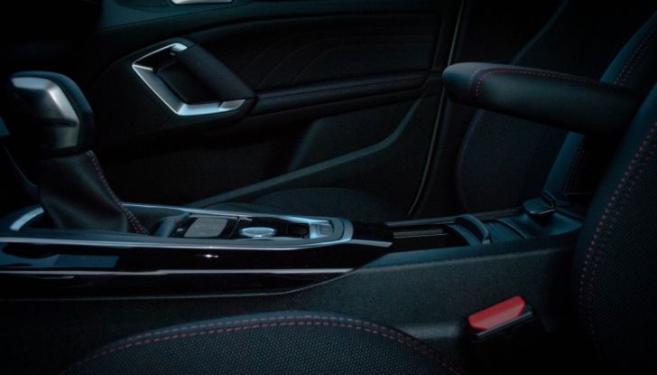 Peugeot 308 SW GT Line 2017: Prova, caratteristiche e prezzi del BlueHDI da 120CV - Foto 25 di 32