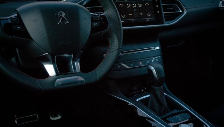 Peugeot 308 SW GT Line 2017: Prova, caratteristiche e prezzi del BlueHDI da 120CV - Foto 28 di 32
