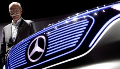 CEO Daimler: Le auto elettriche non si vendono, aspettiamo il 2030
