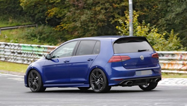 Volkswagen Golf R420 2018, un 5 cilindri sportivo per la regina di Wolfsburg - Foto 3 di 10
