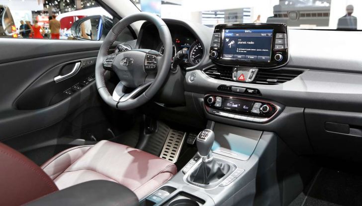 Hyundai i30 Fastback, la nuova coupè a 5 porte - Foto 10 di 13