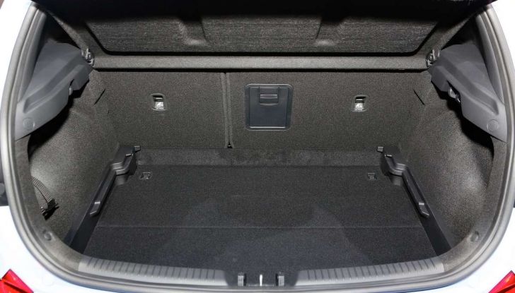 Hyundai i30 N, compatta sportiva da 275 cavalli - Foto 15 di 17