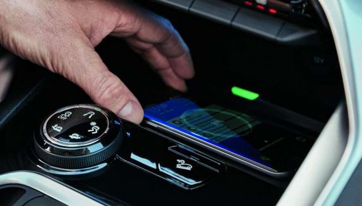 I sistemi di connettività by Peugeot - Foto 8 di 11