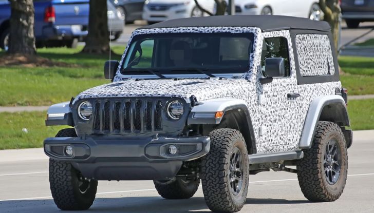 Jeep Wrangler, la nuova generazione sorpresa durante i collaudi - Foto 1 di 21